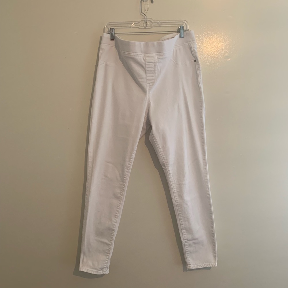 Old Navy white pull-on jeans